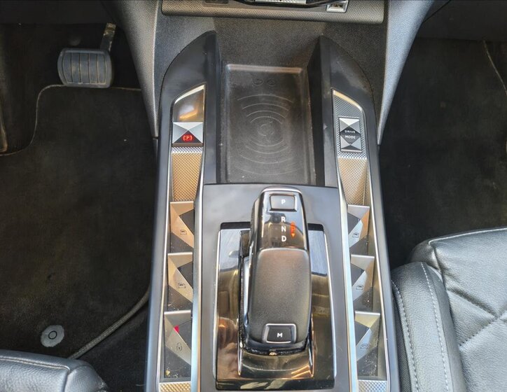 DS Automobiles DS3 Crossback Hatchback 1,2 l 114 kw