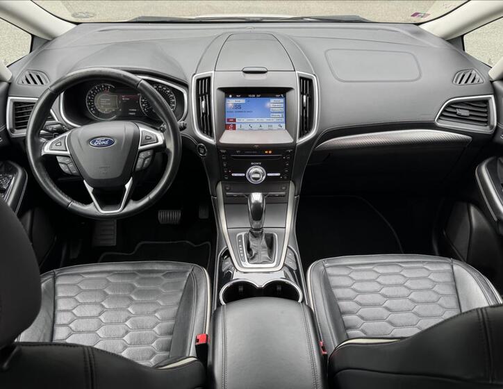 Ford S-MAX 40