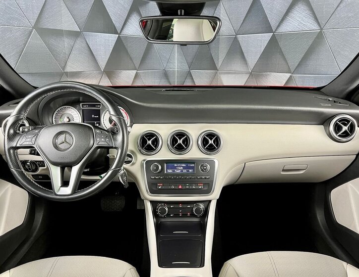 Mercedes-Benz Třídy A Hatchback 1,8 l 80 kw