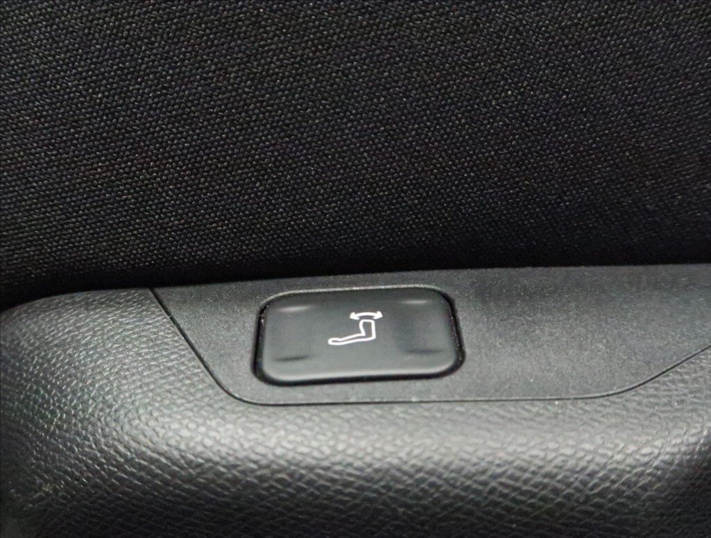 Peugeot 308 Kombi 1,5 l 96 kw