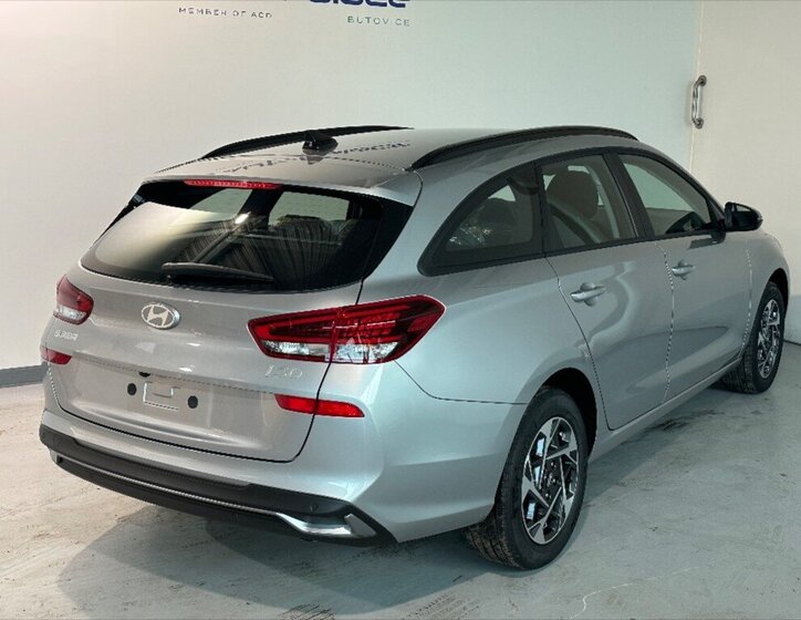 Hyundai i30 4