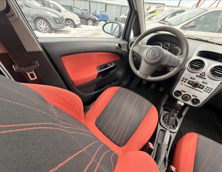 Opel Corsa Hatchback 1,4 l 66 kw