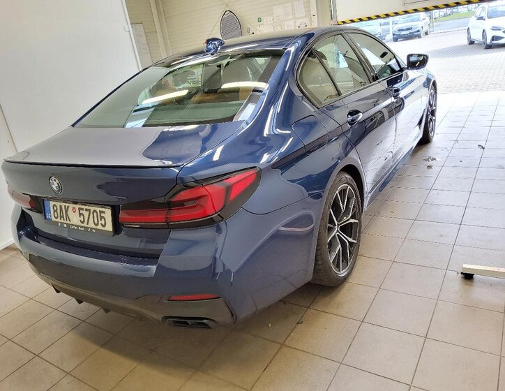 BMW Řada 5 Sedan 4,4 l 390 kw