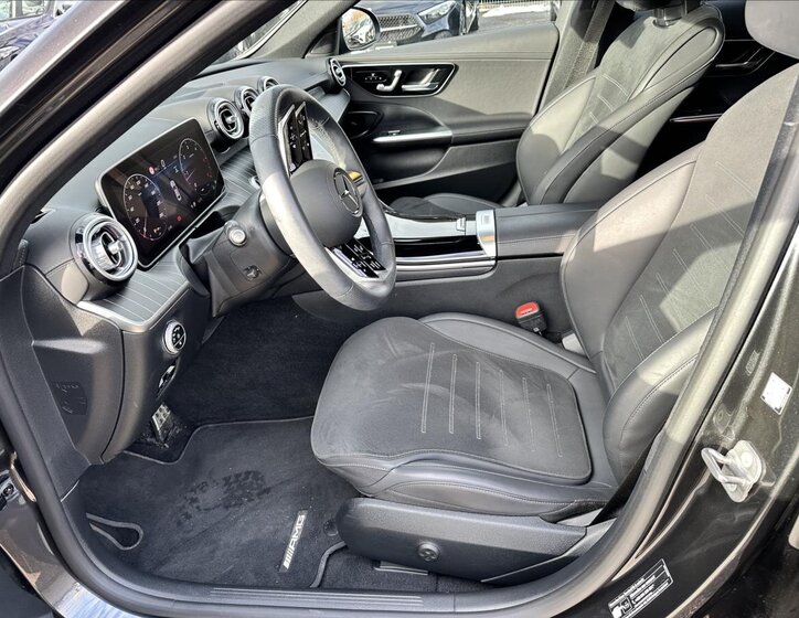 Mercedes-Benz Třídy C Sedan 2,0 l 147 kw