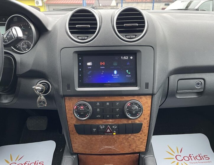 Mercedes-Benz Třídy M SUV / Terénní 3,5 l 200 kw