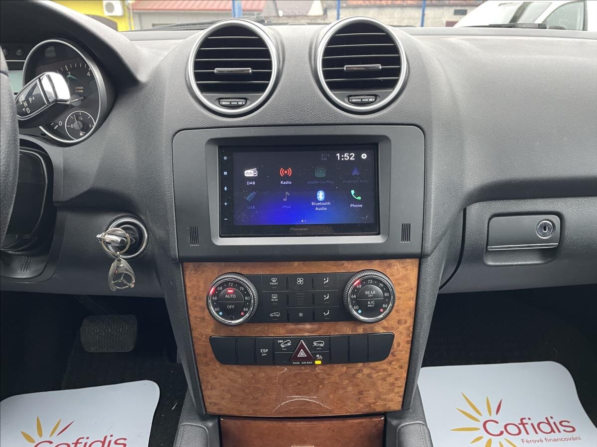 Mercedes-Benz Třídy M SUV / Terénní 3,5 l 200 kw