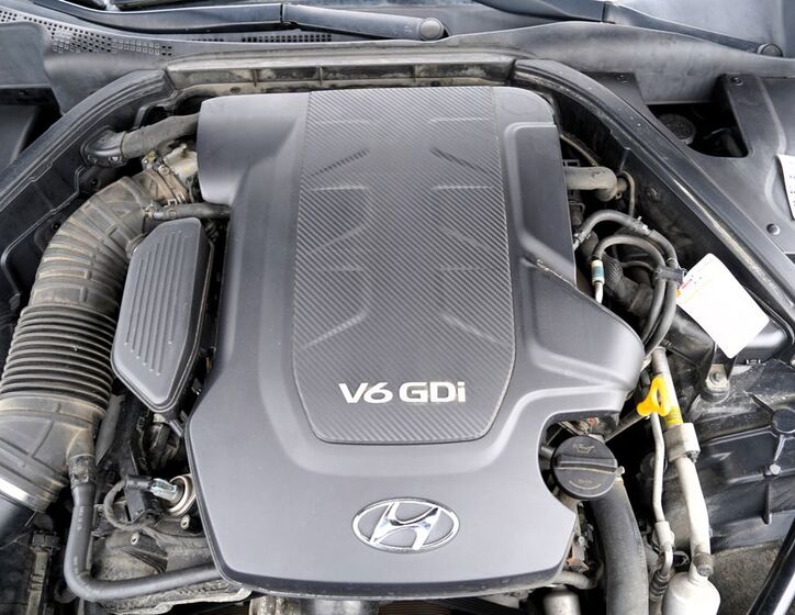 Hyundai Genesis 10
