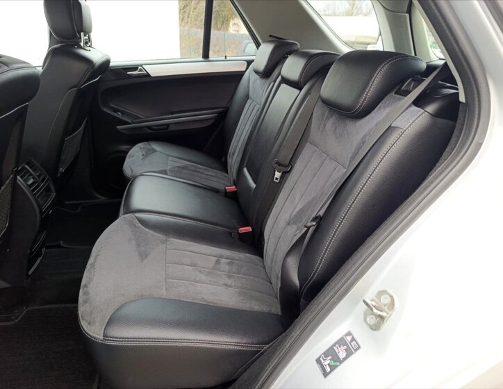 Mercedes-Benz Třídy M SUV / Terénní 3,0 l 165 kw