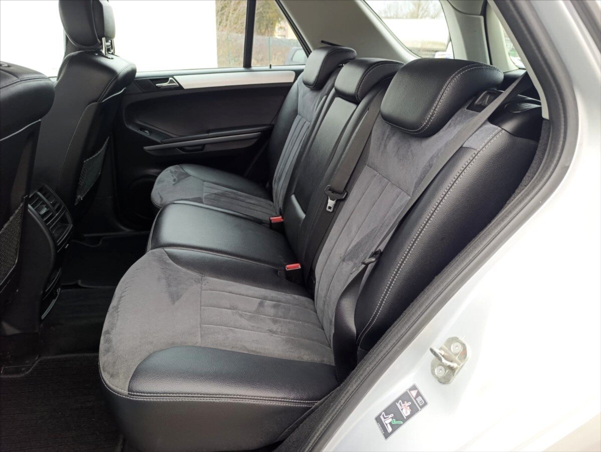 Mercedes-Benz Třídy M SUV / Terénní 3,0 l 165 kw