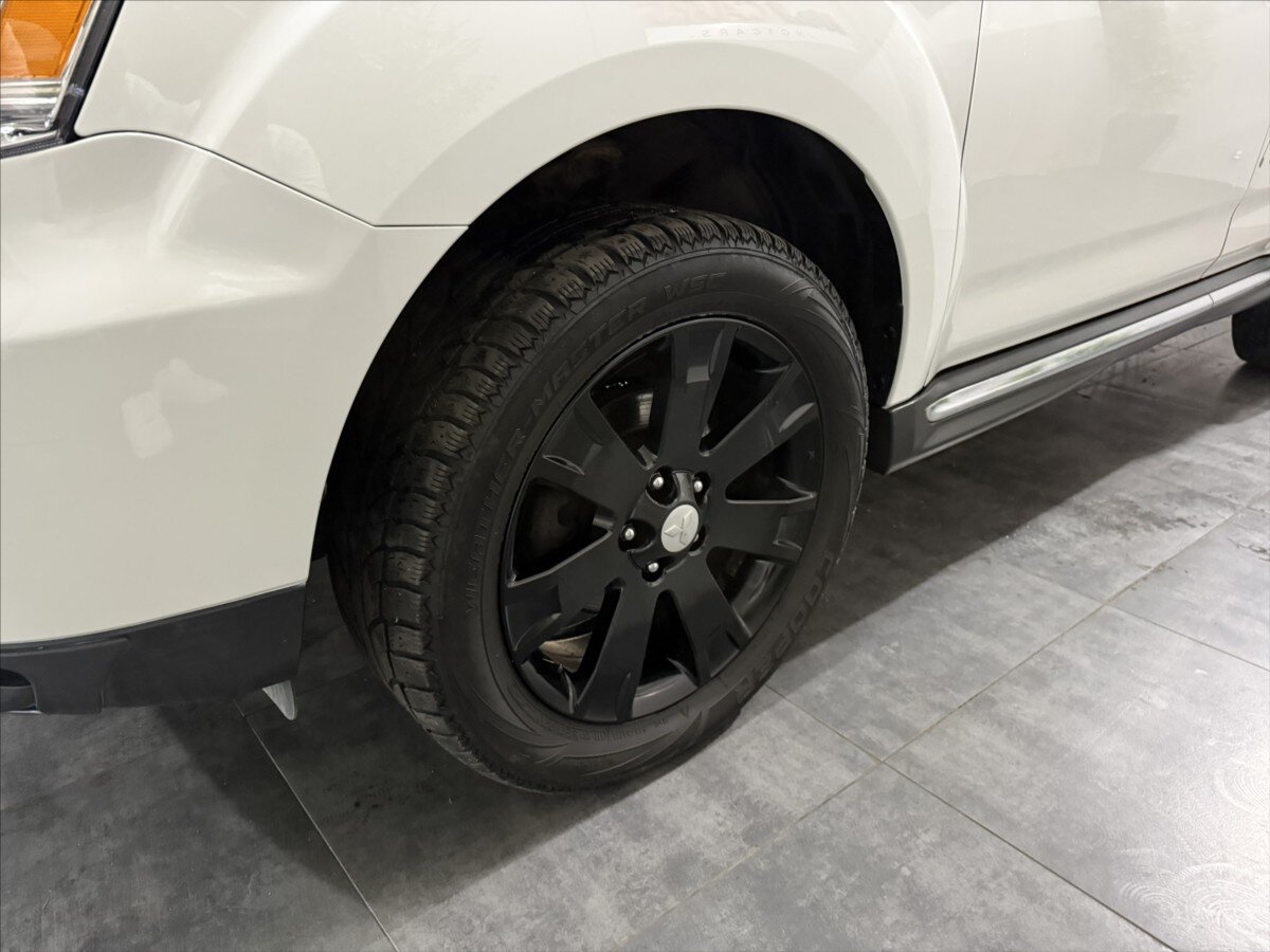 Mitsubishi Outlander SUV / Terénní 2,2 l 115 kw