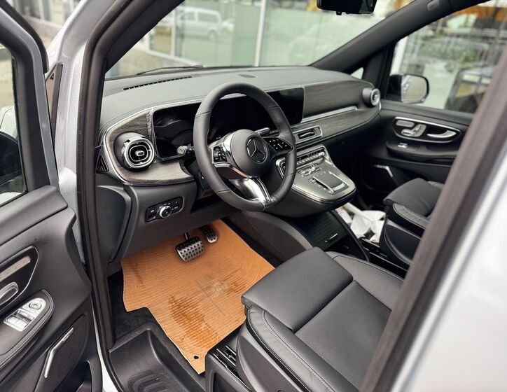 Mercedes-Benz Třídy V 8