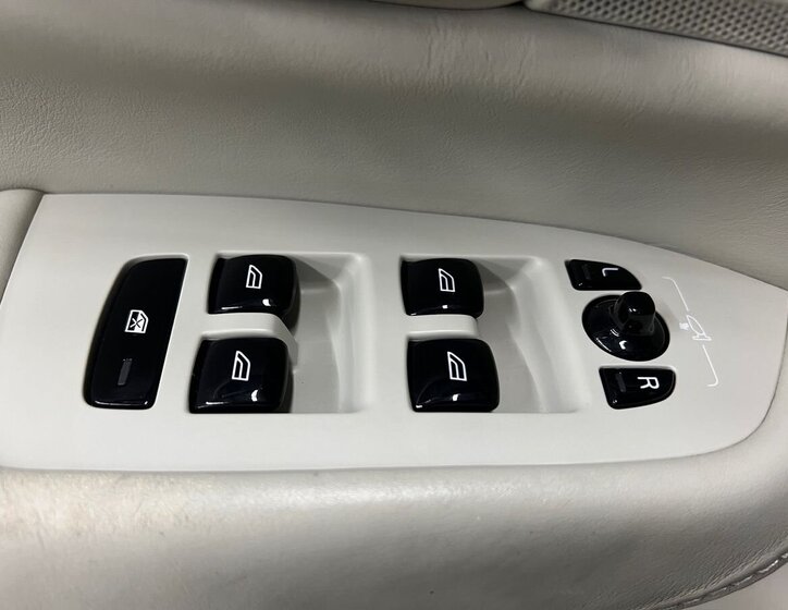 Volvo XC90 SUV 2,0 l 173 kw