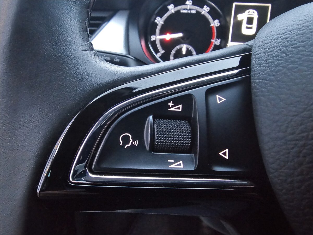 Škoda Rapid Hatchback 999,0 81 kw