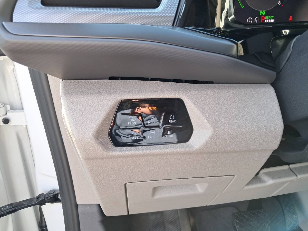 Volkswagen Multivan Kombi 1,5 l 130 kw