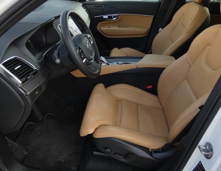 Volvo XC90 SUV / Terénní 2,0 l 173 kw