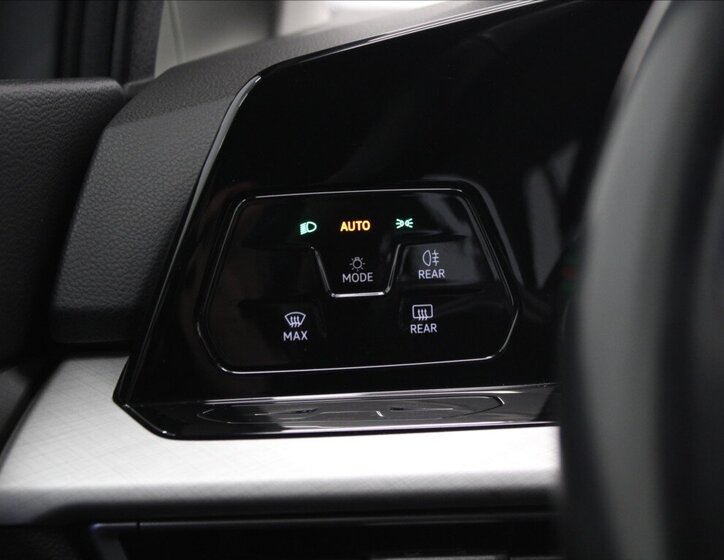 Volkswagen Golf Kombi 1,5 l 96 kw