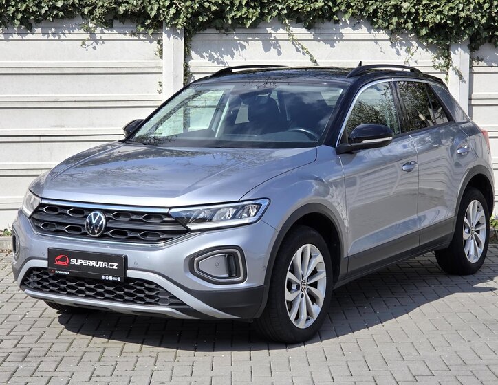 Volkswagen T-Roc SUV / Terénní 1,5 l 110 kw