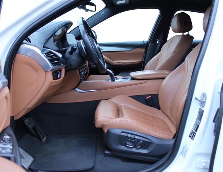 BMW X6 12