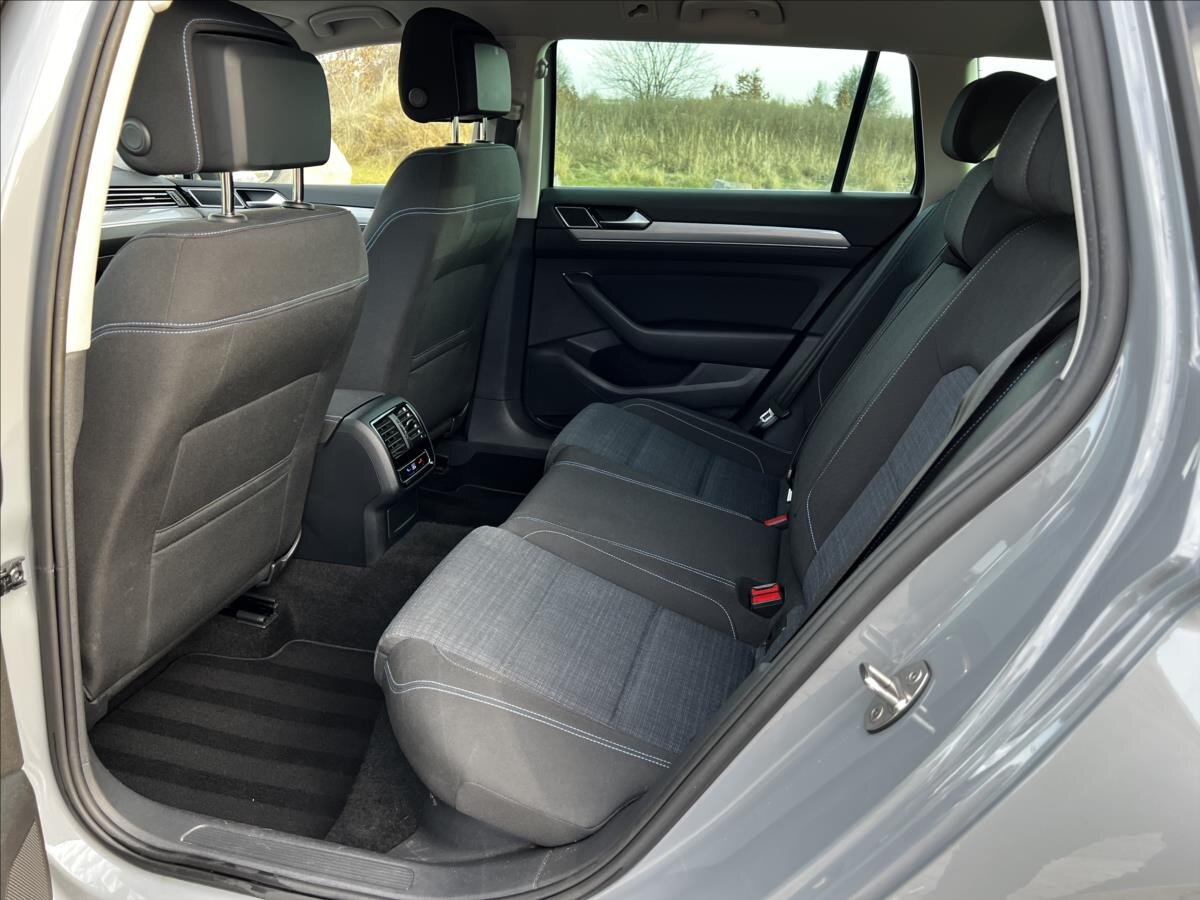 Volkswagen Passat Kombi 1,4 l 160 kw