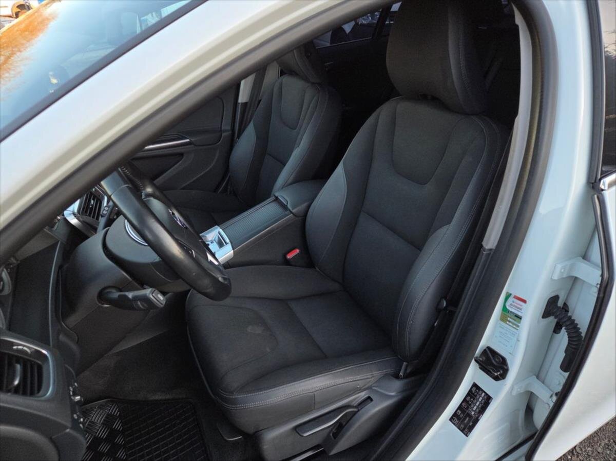 Volvo V60 Kombi 2,0 l 120 kw