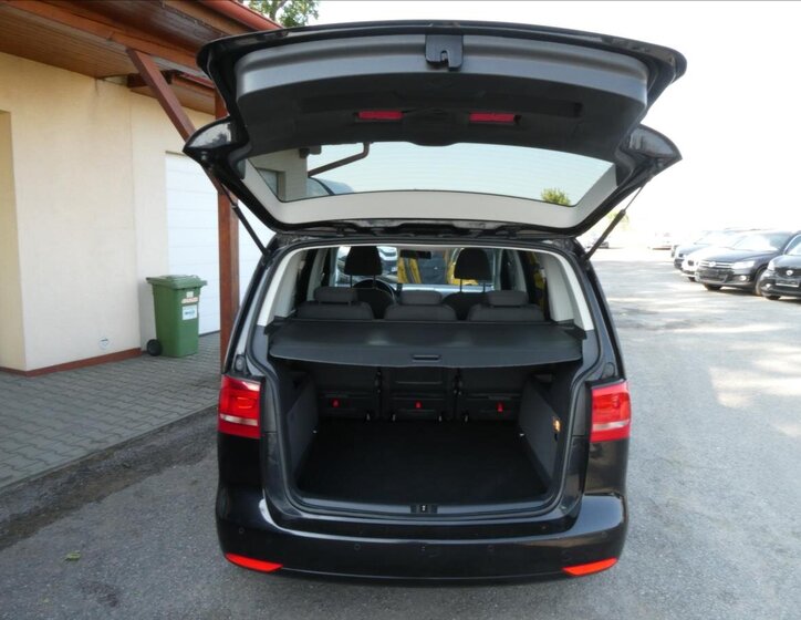 Volkswagen Touran 23