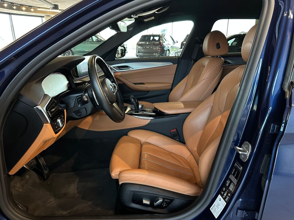 BMW Řada 5 Kombi 3,0 l 195 kw