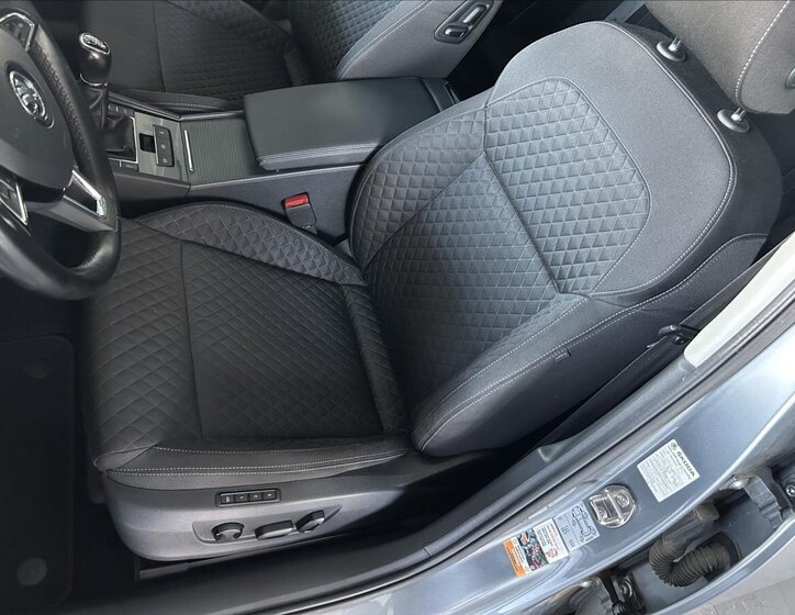 Škoda Superb Sedan / Limuzína 1,4 l 110 kw