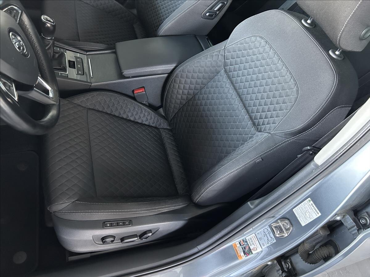 Škoda Superb Sedan / Limuzína 1,4 l 110 kw