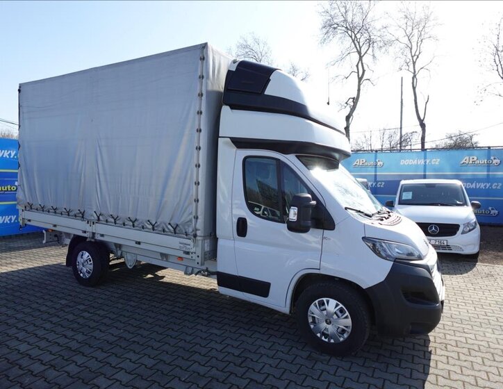 Peugeot Boxer Valník 2,2 l 121 kw