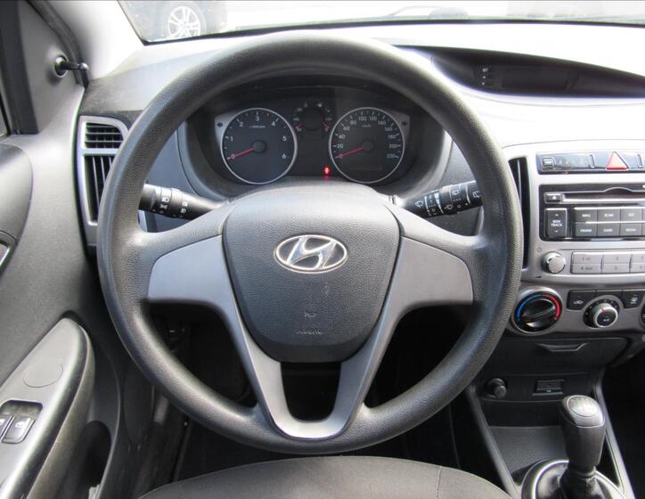 Hyundai i20 12