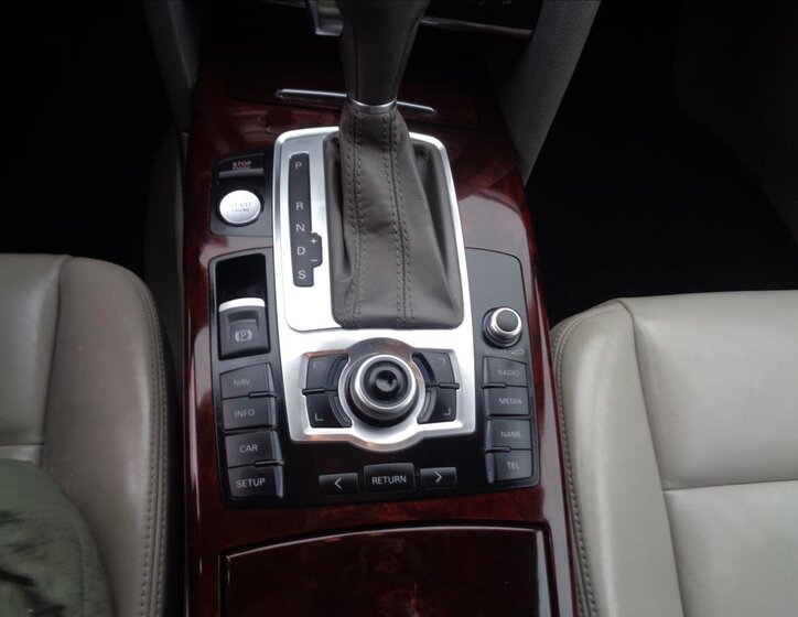 Audi A6 Kombi 3,0 l 176 kw