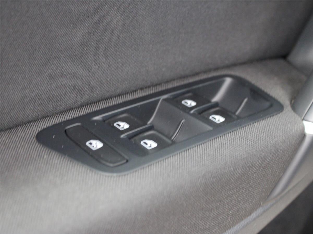 Volkswagen Golf Sportsvan Kombi 2,0 l 110 kw