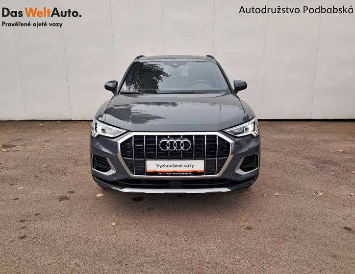 Audi Q3 4