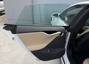 Tesla Model S 28