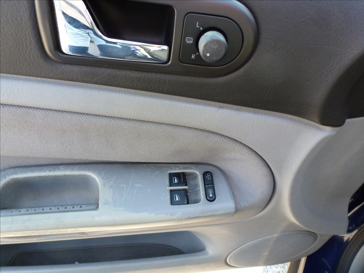 Volkswagen Passat Kombi 1,6 l 74 kw