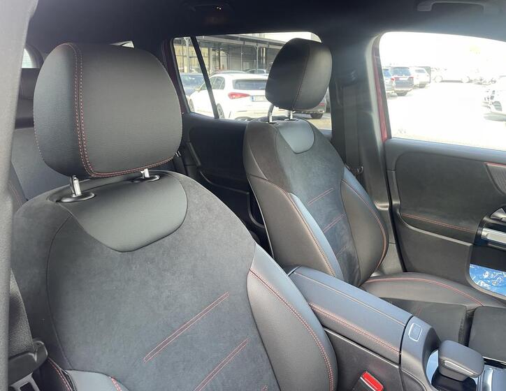 Mercedes-Benz EQB 19