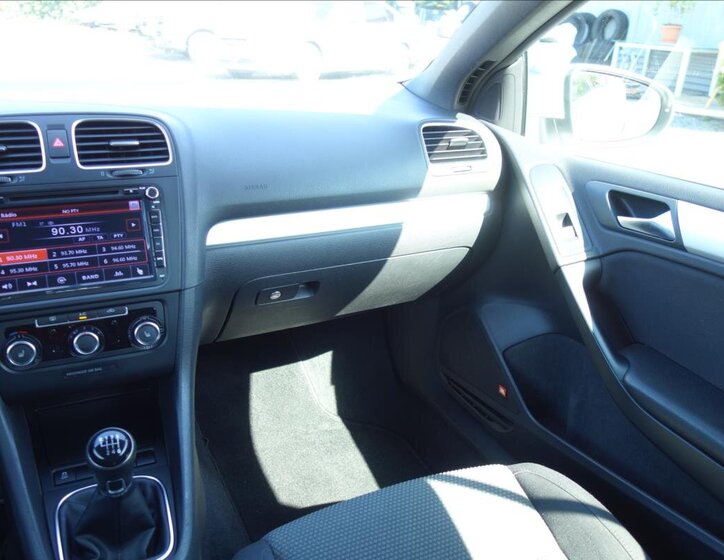 Volkswagen Golf Kabriolet 1,2 l 77 kw