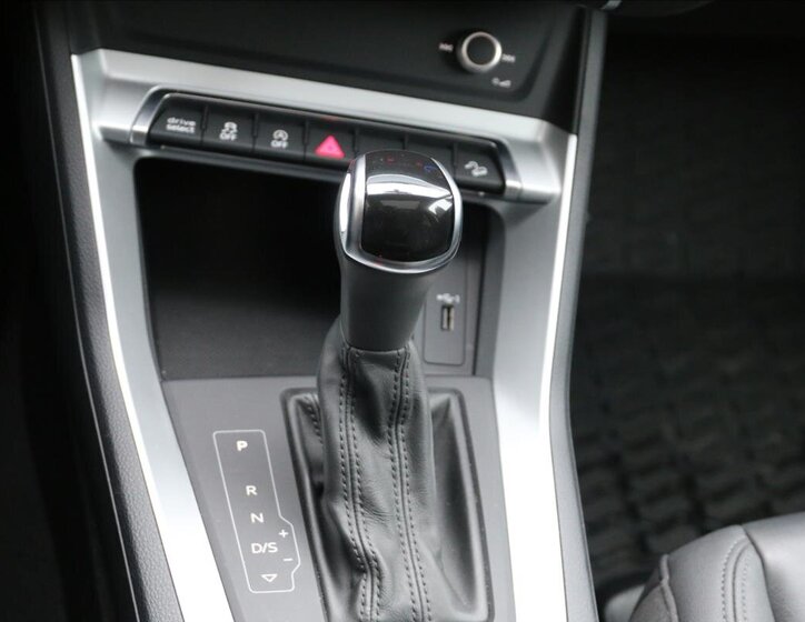 Audi Q3 SUV / Terénní 2,0 l 140 kw