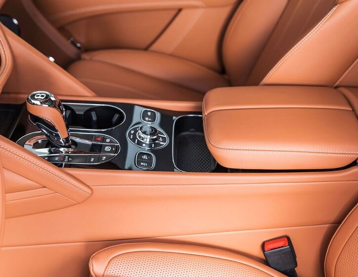 Bentley Bentayga SUV / Terénní 4,0 l 404 kw