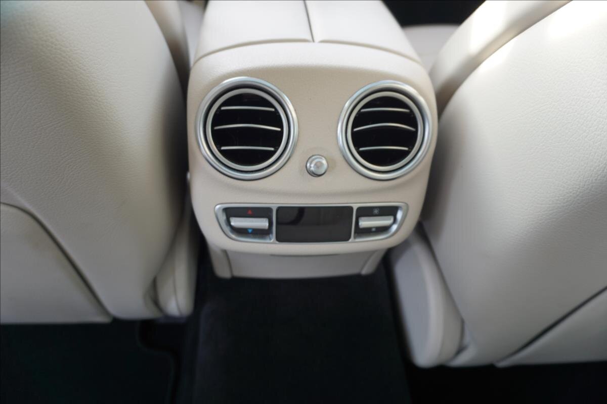 Mercedes-Benz Třídy E Sedan / Limuzína 4,0 l 450 kw