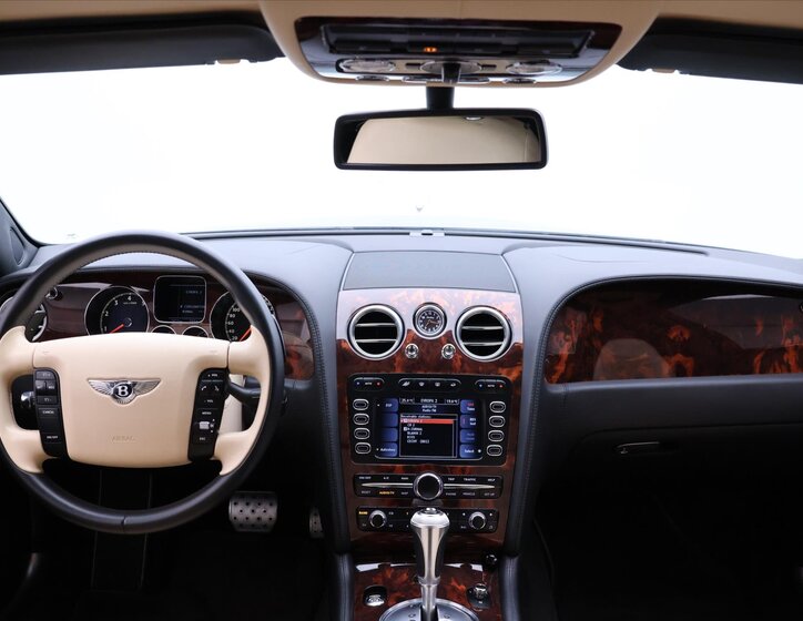 Bentley Continental Flying Spur Sedan / Limuzína 6,0 l 412 kw