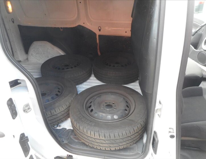 Renault Kangoo Pick-up 1,5 l 81 kw