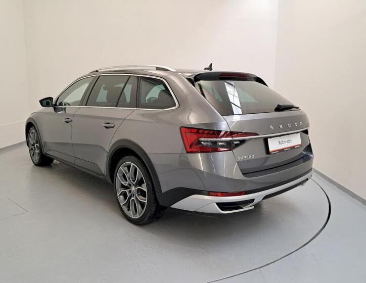 Škoda Superb 8