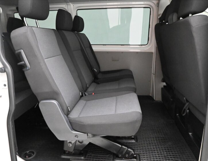 Volkswagen Transporter 23