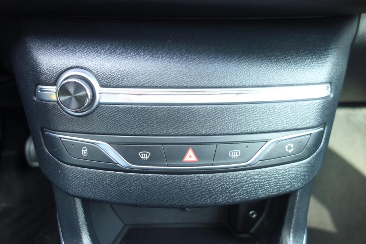 Peugeot 308 Kombi 1,6 l 88 kw