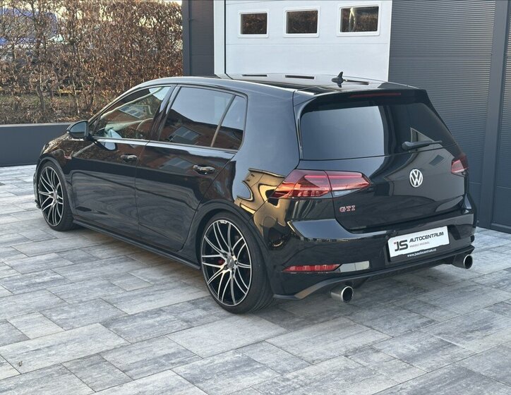 Volkswagen Golf Hatchback 2,0 l 180 kw