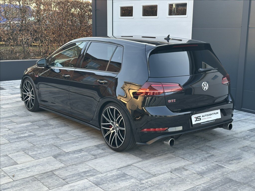 Volkswagen Golf Hatchback 2,0 l 180 kw