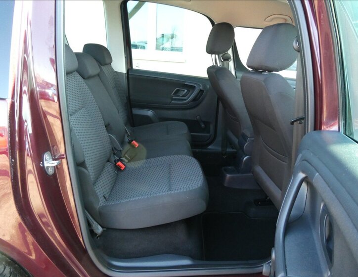Škoda Roomster Kombi 1,2 l 63 kw