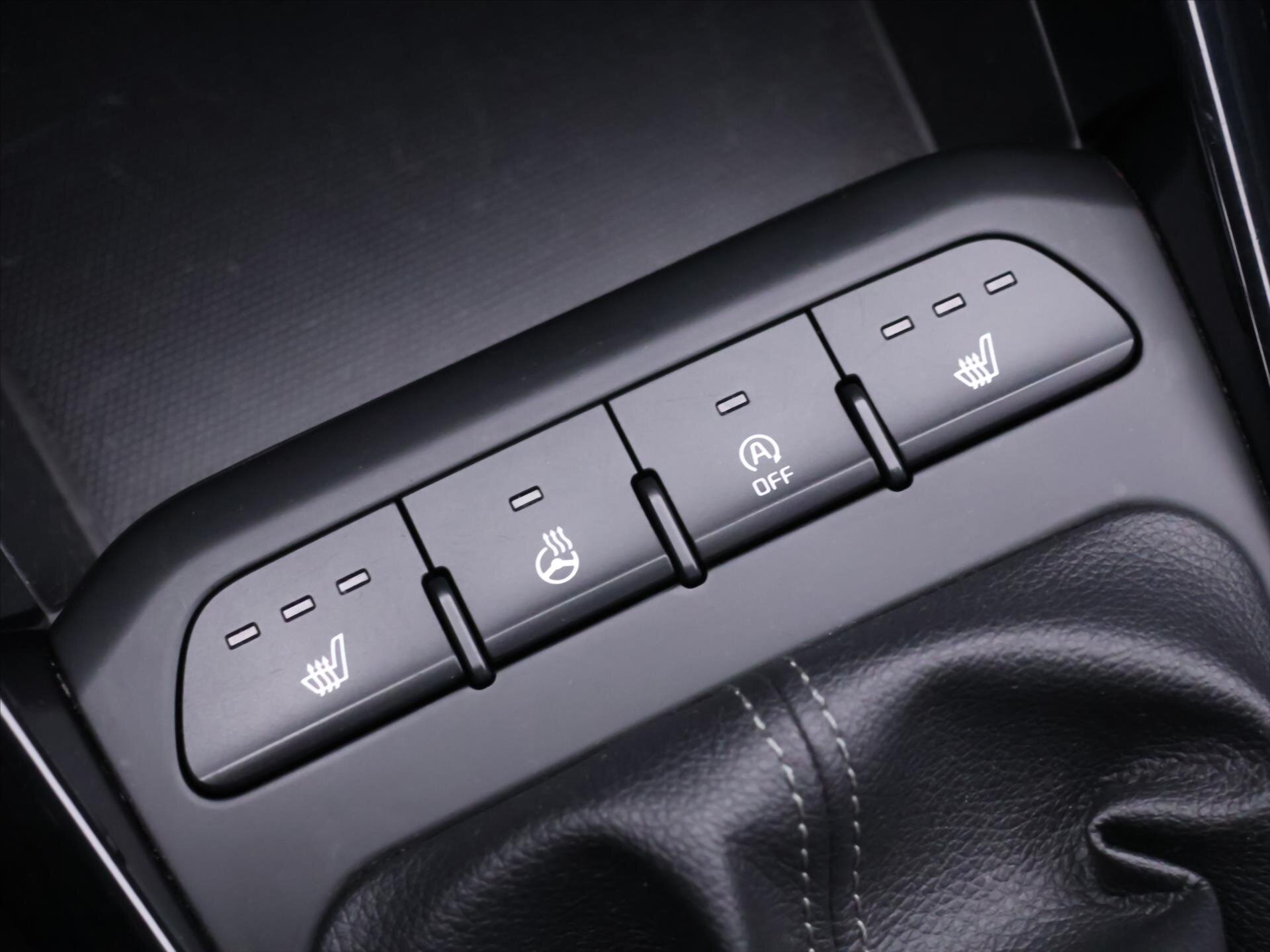 KIA Stonic SUV 998,0 88 kw