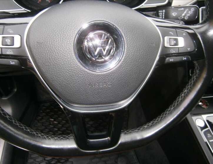 Volkswagen Passat 13